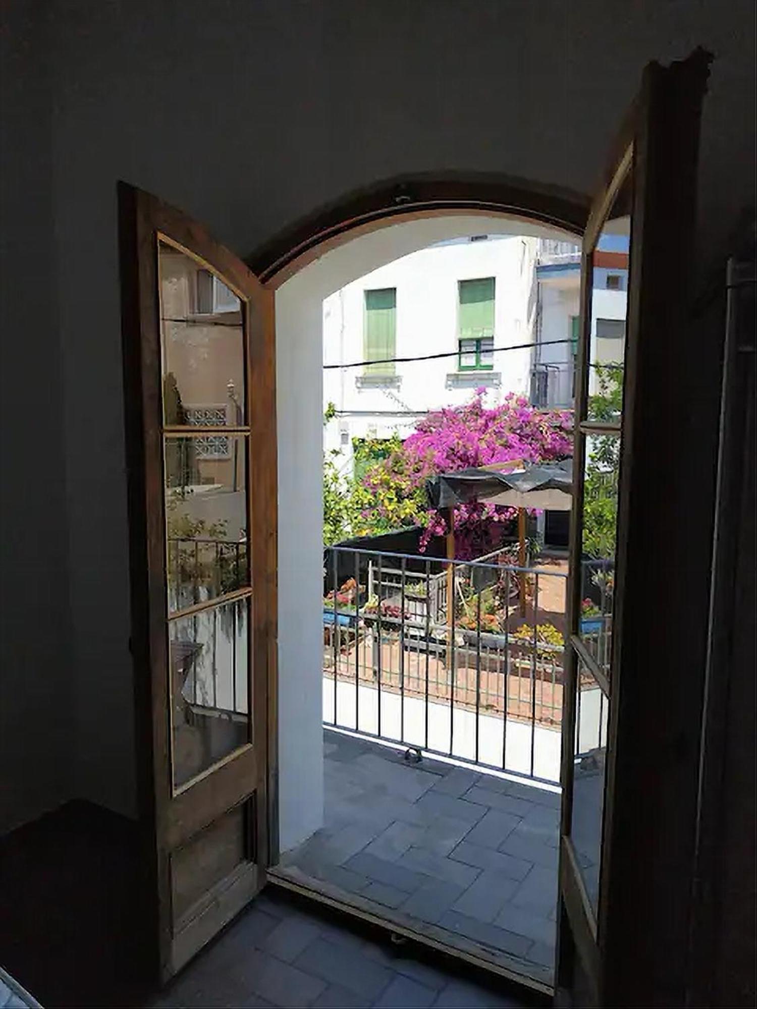 Apartamento De Diseno Cerca De Tren, Playa Y Bcn El Masnou Exterior foto